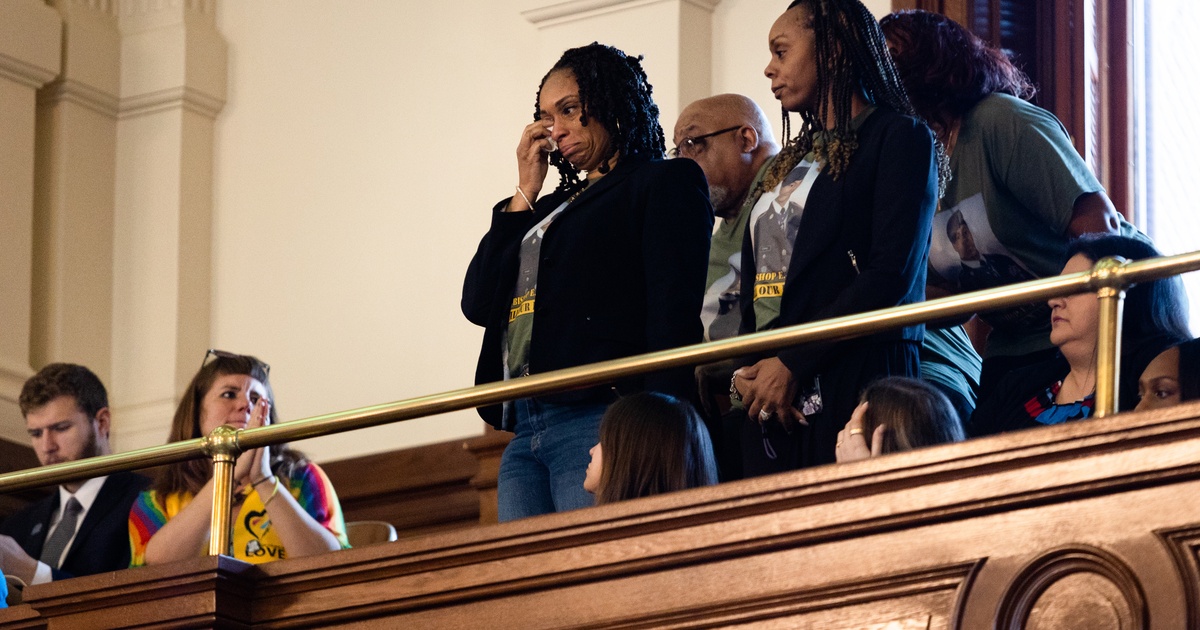 Texas House backs death benefits for state troops in Operation Lone